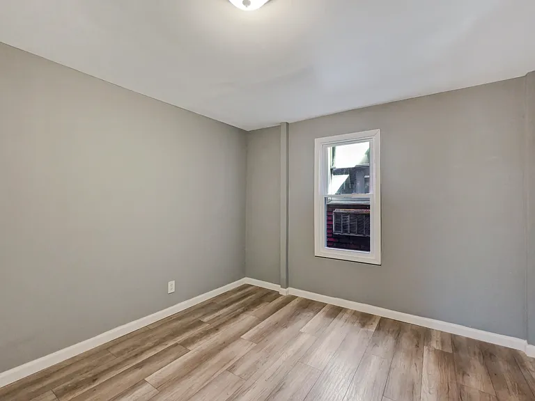 128 E Broad St #B — Photo 25