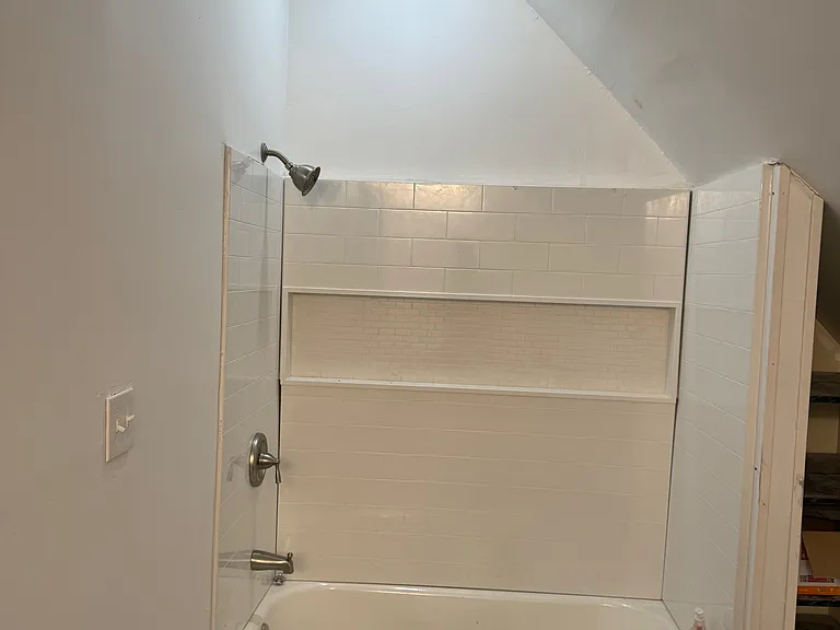 389 Richmond Ave #3 — Photo 8