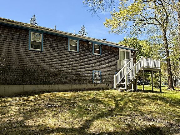 3rd image of 78 Cheryl Dr