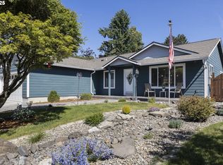 460 E 2nd St, Yamhill, OR