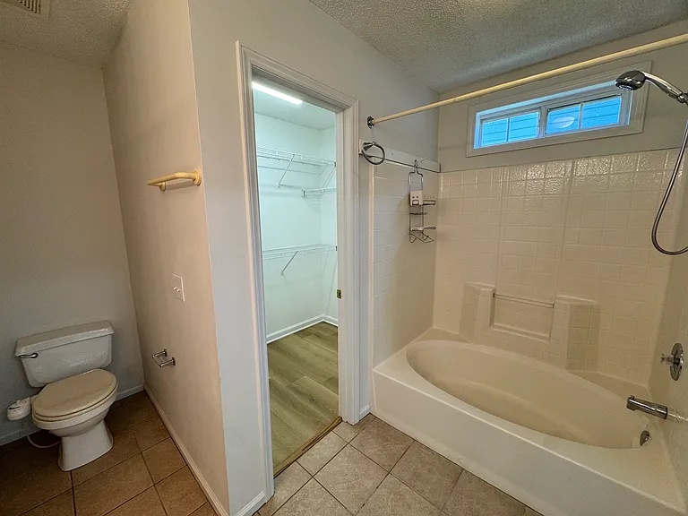 1004 Starkland Way — Photo 10