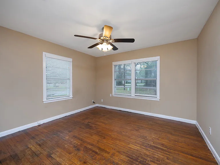 304 Harris Blvd — Photo 5