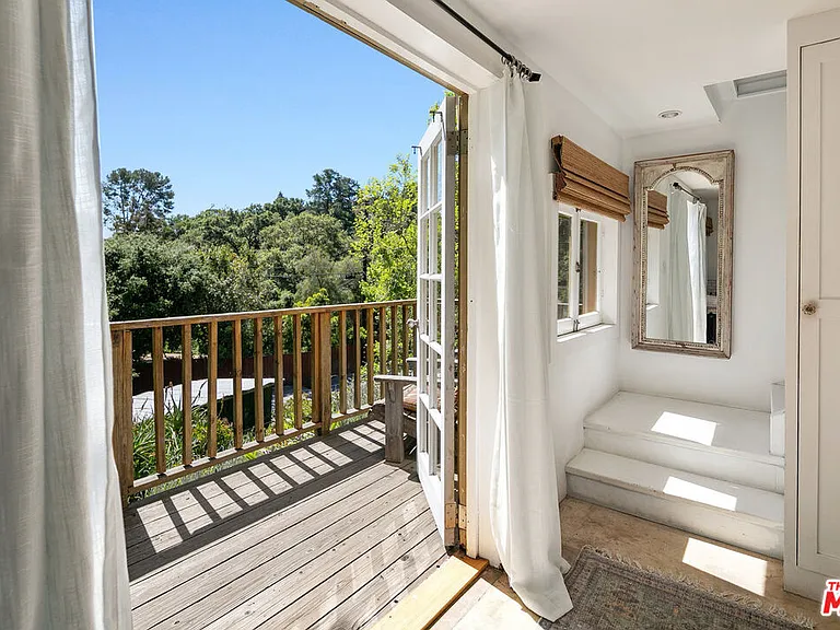 913A Fernwood Pacific Dr — Photo 19