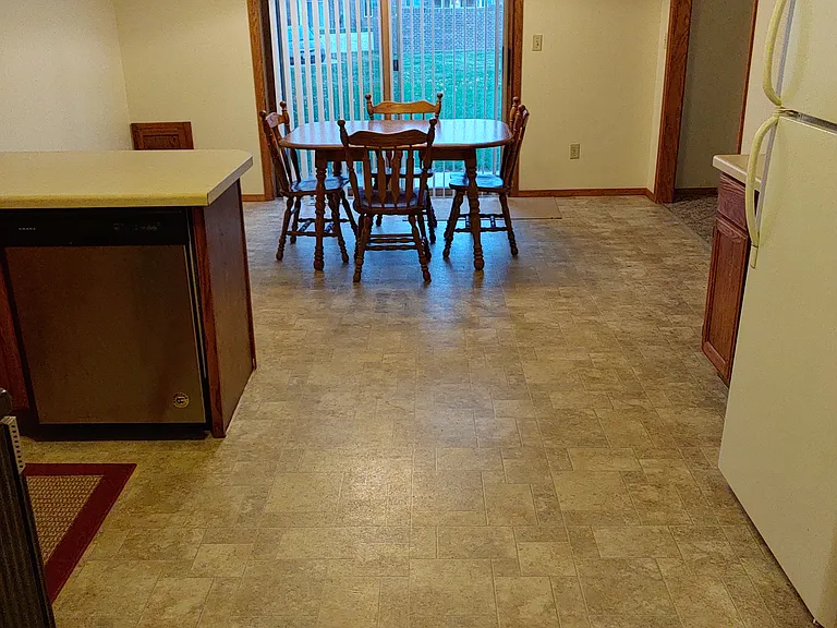 3506 E River Dr — Photo 4
