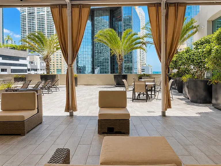 1250 S Miami Ave #2213 — Photo 16