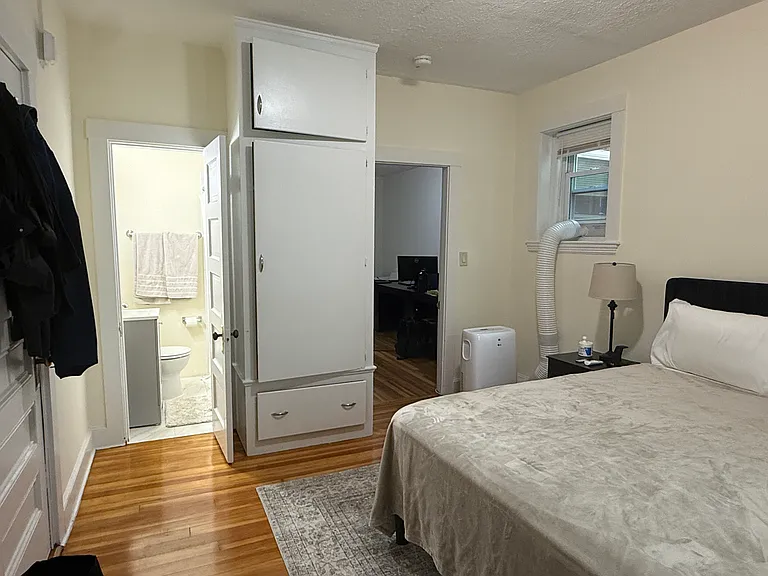 179 Winthrop Rd #6 — Photo 10