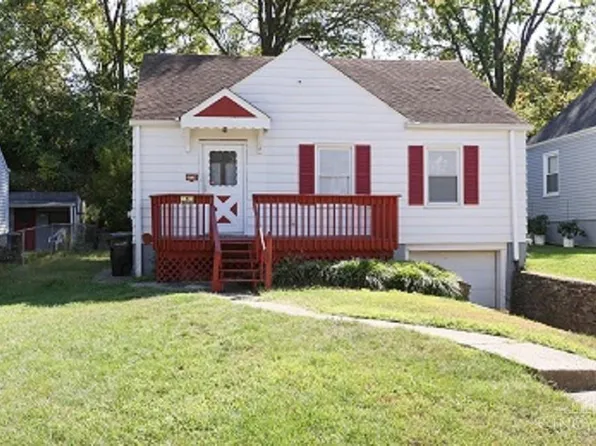 1754 Ashbrook Dr, Cincinnati, OH 45238