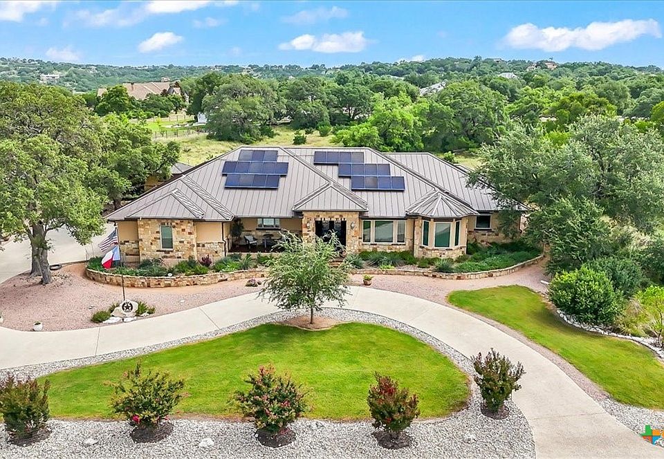 1st image of 742 Pacific Pl