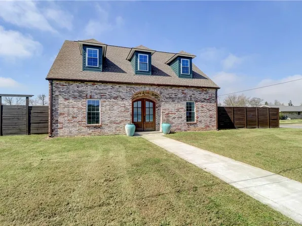 3604 E Whispering Woods Dr, Lake Charles, LA 70605