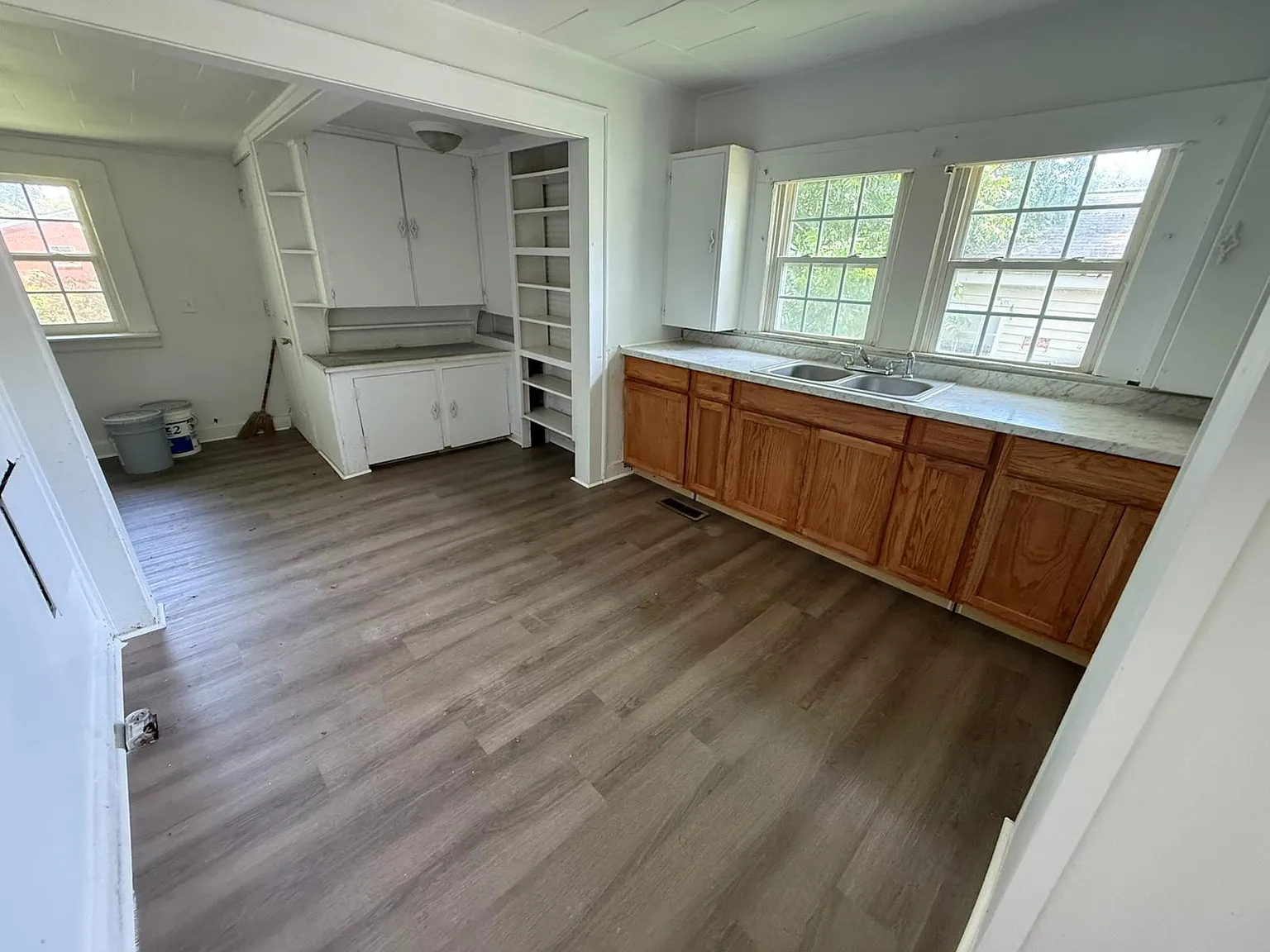 1033 Asheboro Street - 1 — Photo 4