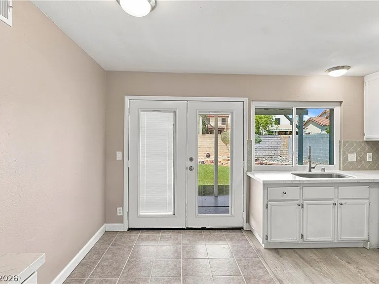 4815 Castle Rock Ct — Photo 12