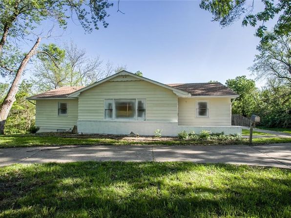 4904 Grandview Rd, Kansas City, MO 64137