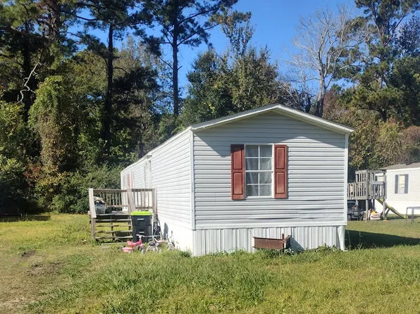 108 Shannon Dr, Beaufort, NC 28516