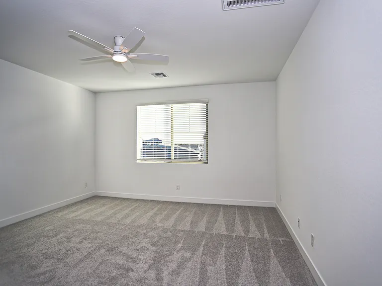 745 W Sparrow Dr — Photo 18
