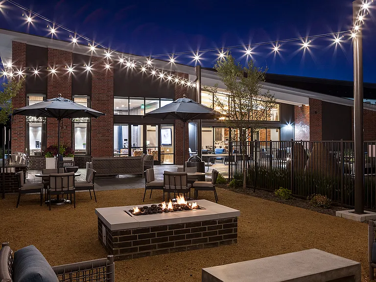 Poolside Lounge with Grills and Pizza Oven