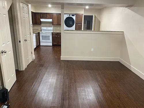 906 Frisco St #2 Photo 1