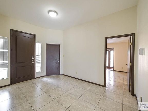 3rd image of 7091 Lago Vista Blvd