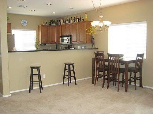 3rd image of 552 E Rainbow Dr