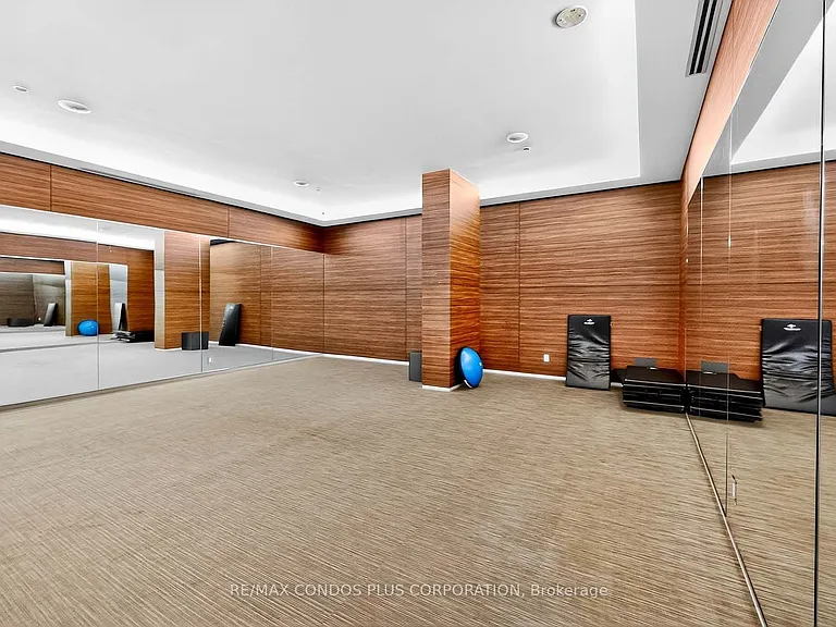 1030 King St W #1205 — Photo 21