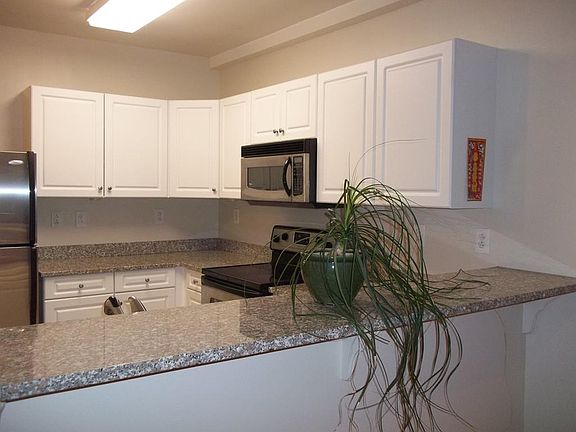 4th image of 1 Cityview Ln Unit 501