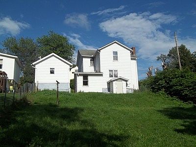 2nd image of 105 Smith St