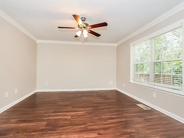 2720 Windcrest Trl — Photo 11