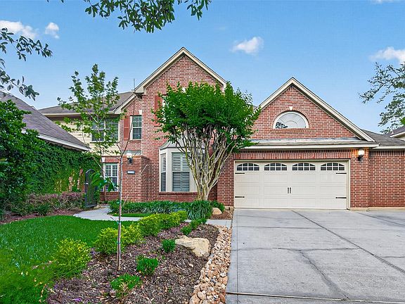 5th image of 10 Mirror Ridge Dr
