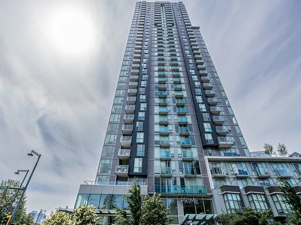 13438 Central Ave #2606, Surrey, BC V3T 0N2