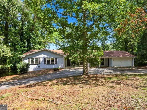 2324 Sussex Ct, Snellville, GA 30078