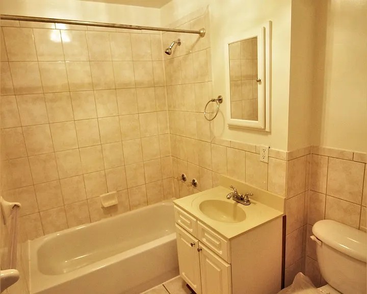 809 Park Ave — Photo 12