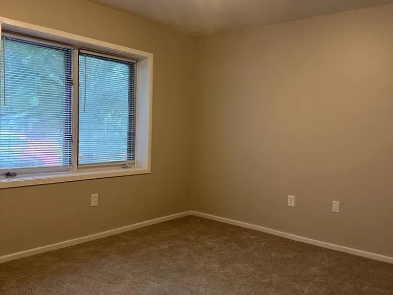 3208 Summerchase Cir — Photo 9