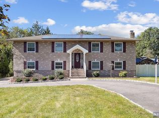 340 Edwards Rd, Parsippany, NJ 07054