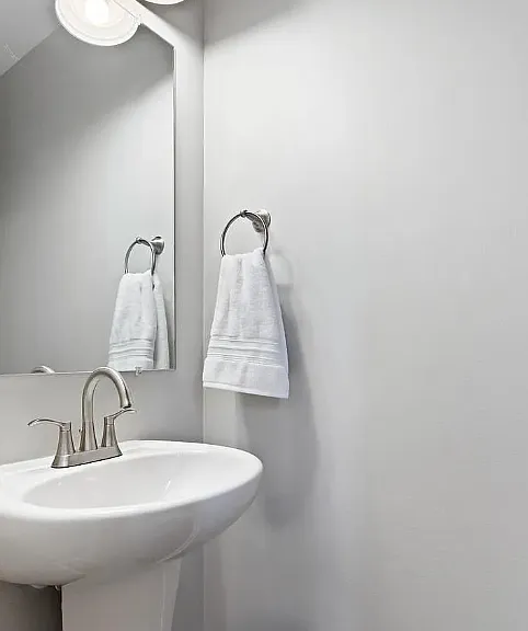 326 Avon Dr — Photo 2