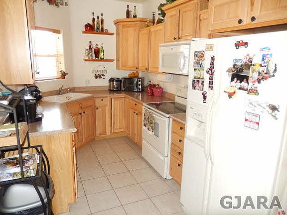 2nd image of 2982 S Westland Ave
