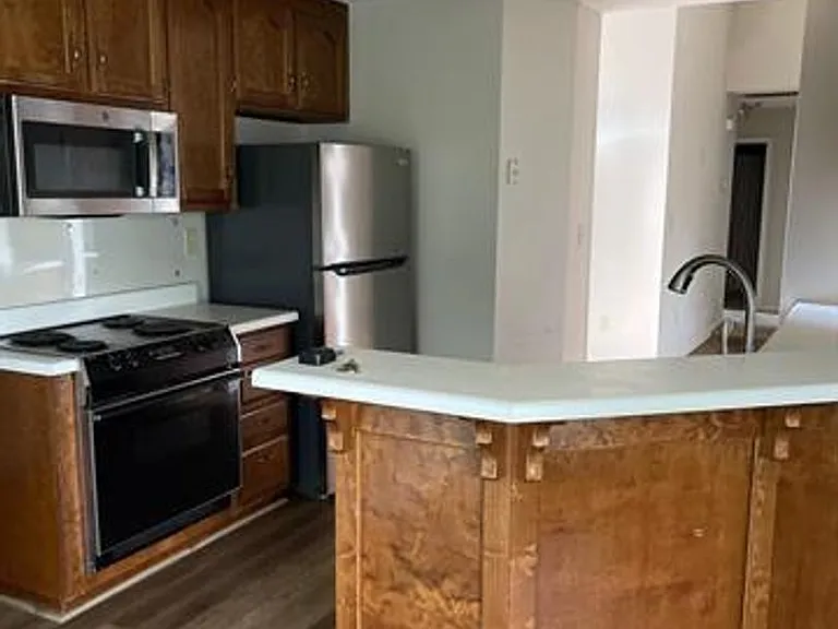 118 Todd Dr — Photo 2