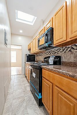 5th image of 898 Saint Johns Pl Floor 2