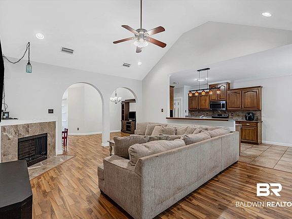5th image of 116 Pineview Cir