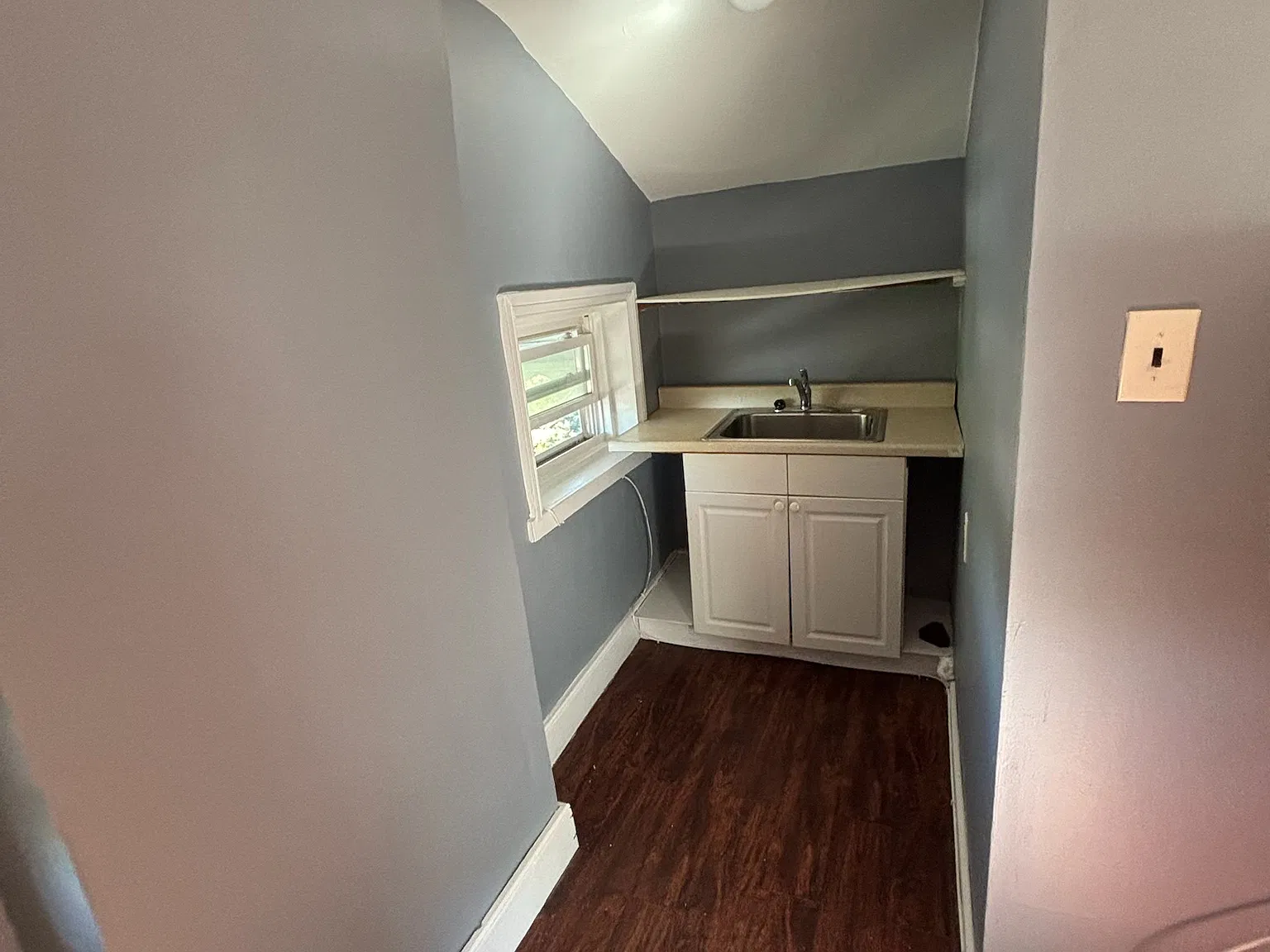 1 bed, 1000 sqft, $1,300 — Photo 4