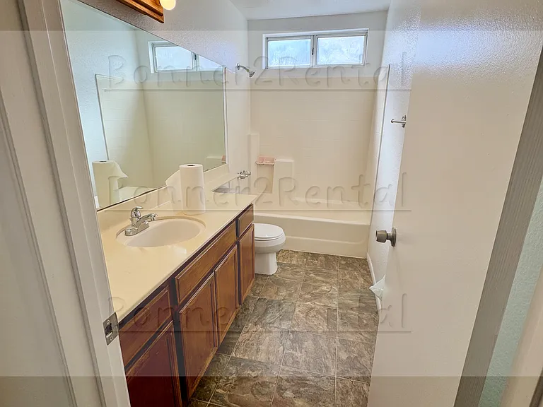1854 Loreto Gln — Photo 12