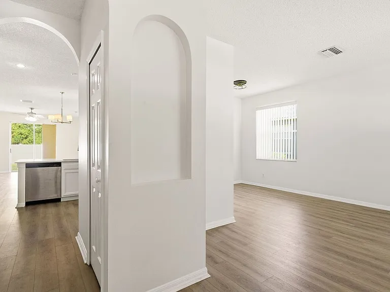 10301 Beneva Dr — Photo 5