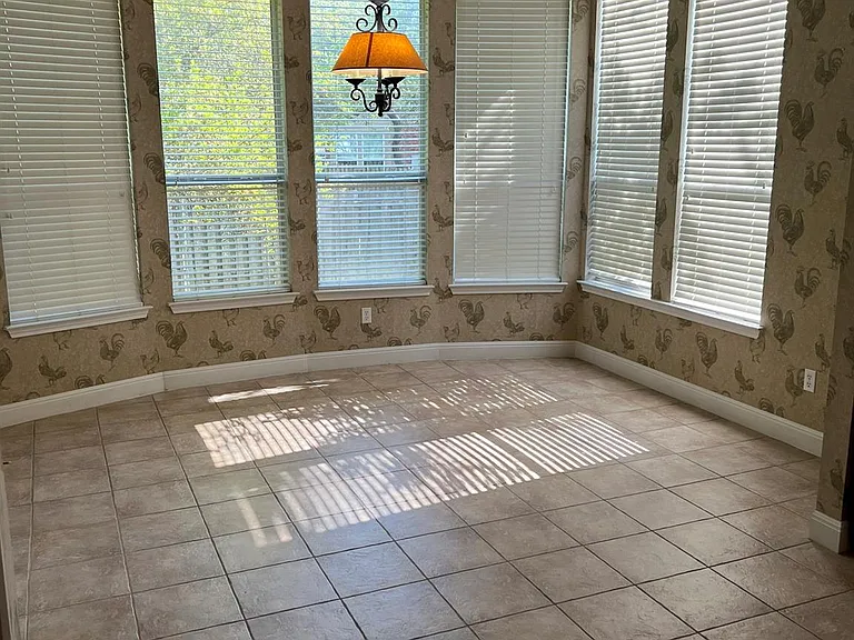 10103 Brightling Ln — Photo 6