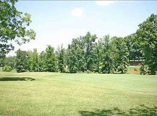 232 Greenview Cir, Greenville, SC 29609