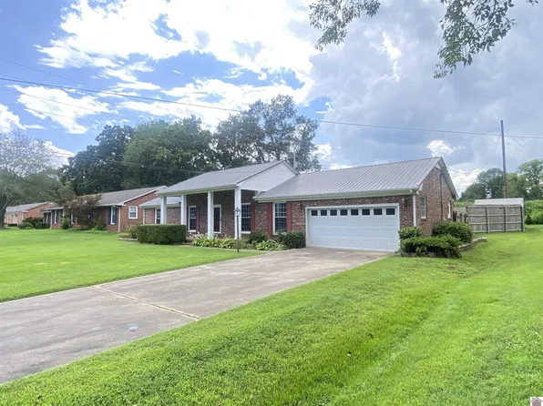 39 Gibbs Store Rd, Murray, KY 42071