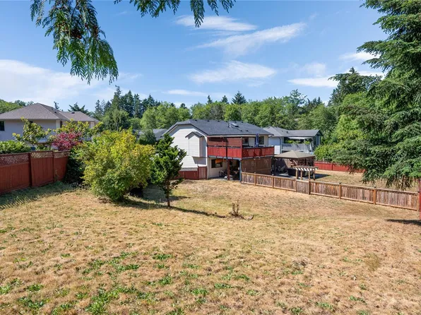 4843 Hartford Pl, Nanaimo, BC V9V 1N8