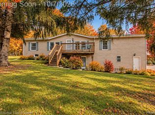 7575 Chilson Rd, Pinckney, MI 48169