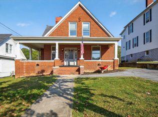 407 College St, Marion, VA 24354