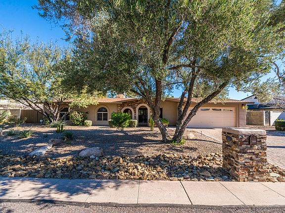 3rd image of 10229 N 58th Pl