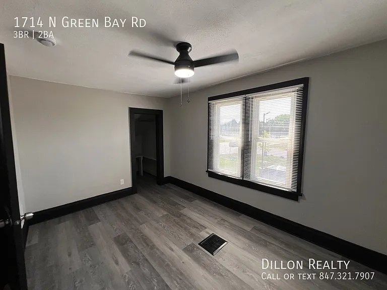 1714 N Green Bay Rd — Photo 9