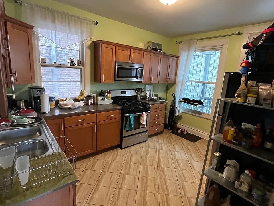 1st image of 866 N Mozart St #2