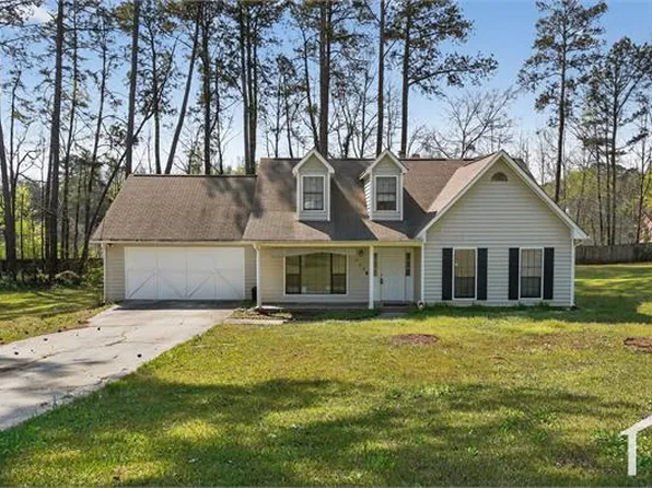 968 Pine Ridge Dr, Stone Mountain, GA 30087